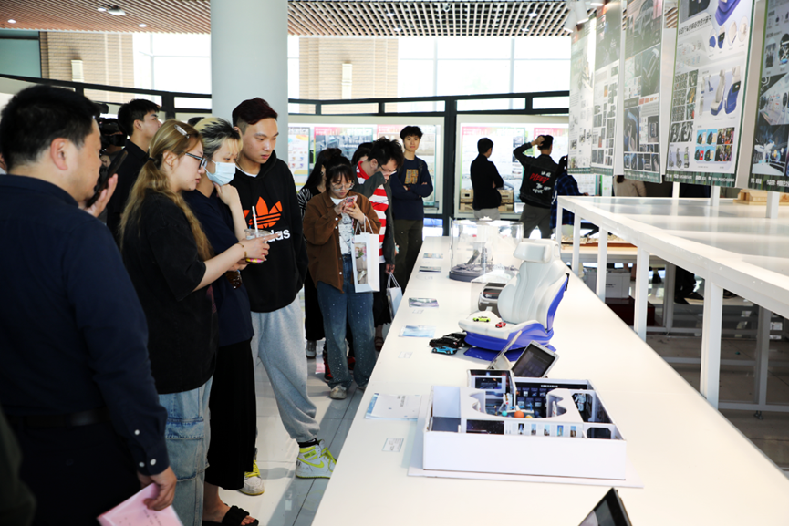 1715250050858098.png f44d3075893a27a69ccf10.png